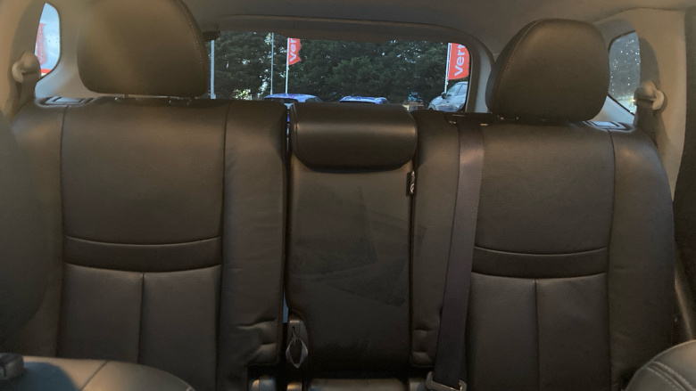 Nissan X-Trail 1.6 dCi Tekna 5dr 4WD Diesel Station Wagon